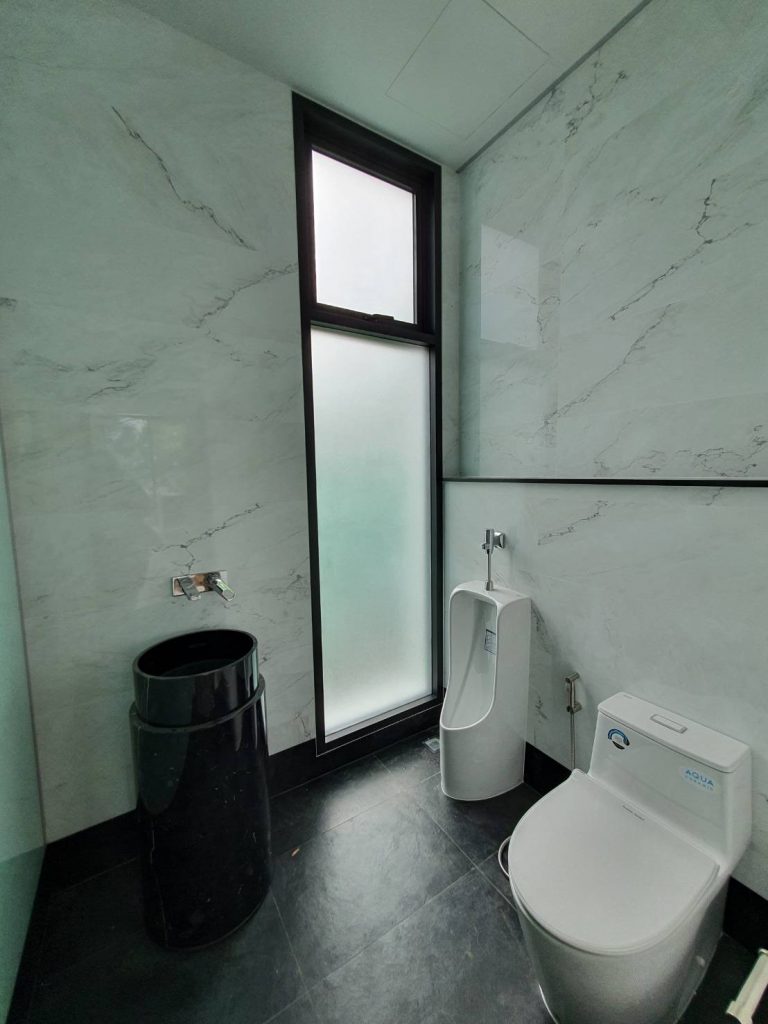 Luxury white marble bathroom
