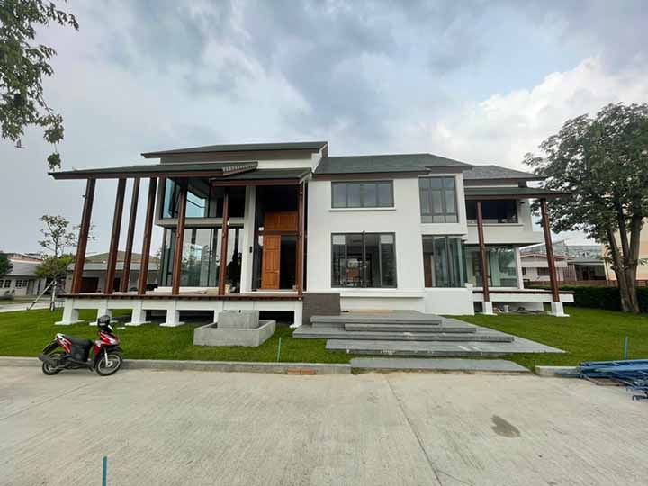 Luxury contemparary house